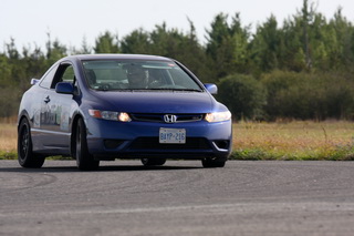 Mark pushing his Civic into the corner....