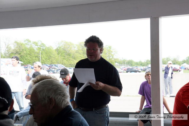 PostDriversMeeting-2009_05_23_4609_1a.JPG