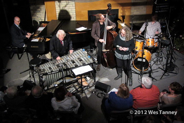 2012 12 17-PeterAppleyard 0146-web