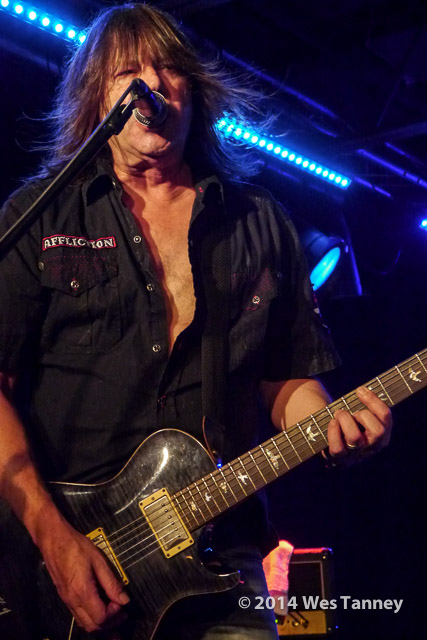 2014 08 15-PatTravers 1060065-web