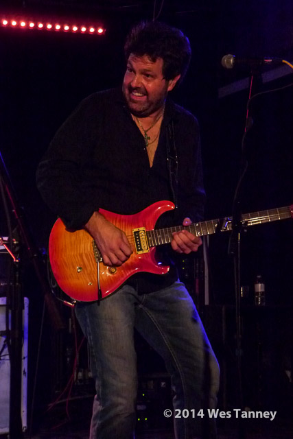 2014 08 15-PatTravers 1060172-web