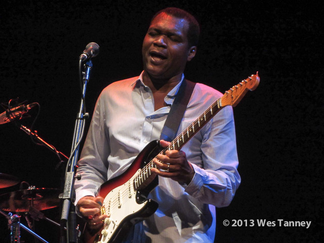2013 10 22-RobertCray 4143-web