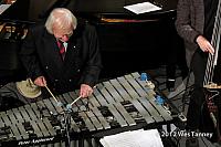 2012 12 17-PeterAppleyard 0206-web