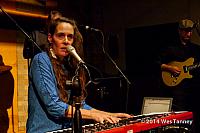 2014 10 03-ElizabethShepherd 1070339-web