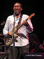 2013 10 22-RobertCray 4173-web