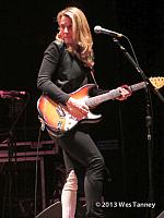 2013 11 17-TedeschiTrucks 4613-web