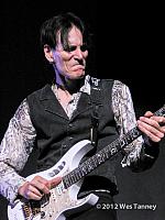 2012 09 20-SteveVai 3695-web
